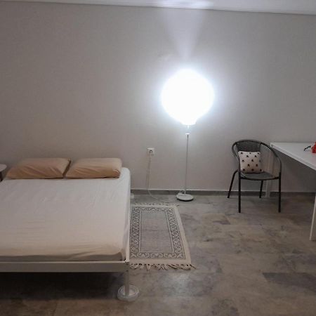 Cosy Guesthouse-Souterrain With Garden In City Center Corinth Εξωτερικό φωτογραφία