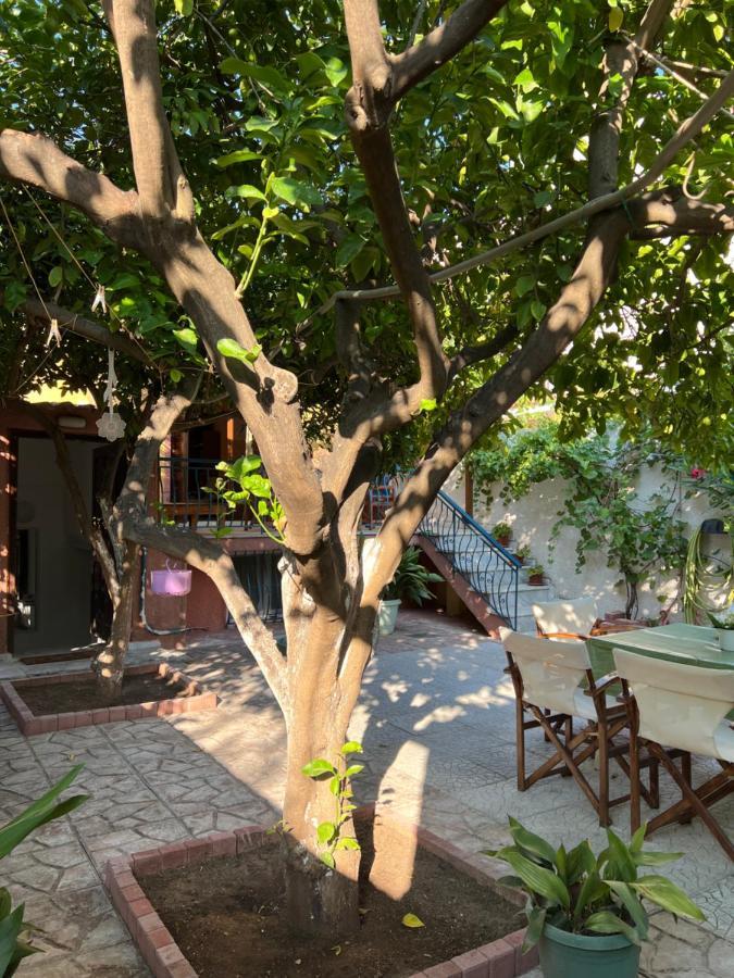 Cosy Guesthouse-Souterrain With Garden In City Center Corinth Εξωτερικό φωτογραφία