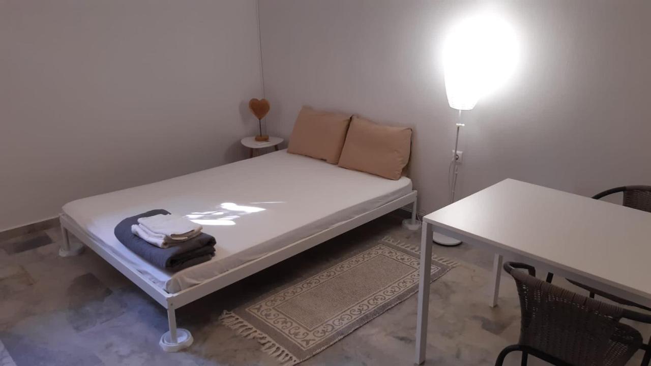 Cosy Guesthouse-Souterrain With Garden In City Center Corinth Εξωτερικό φωτογραφία