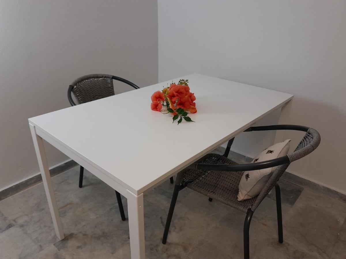 Cosy Guesthouse-Souterrain With Garden In City Center Corinth Εξωτερικό φωτογραφία